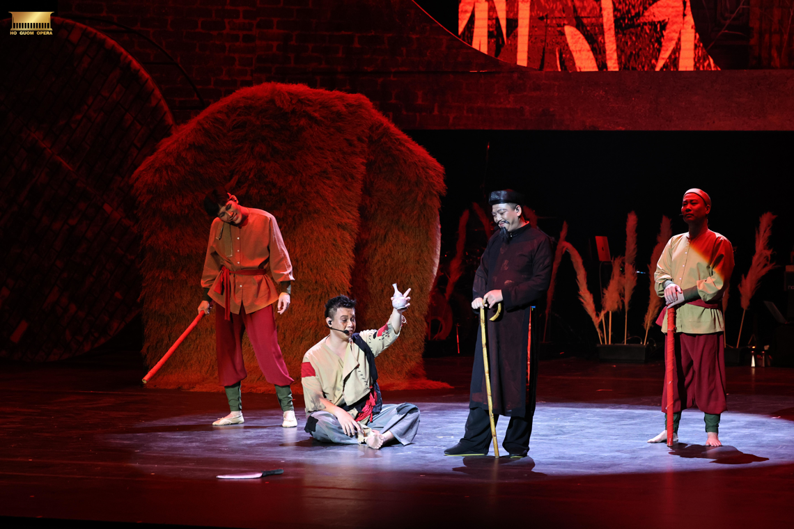 Từ tác phẩm "Chí Phèo" của Nam Cao đến "Giấc mơ Chí Phèo" mang phong cách Broadway | Hồ Gươm Opera